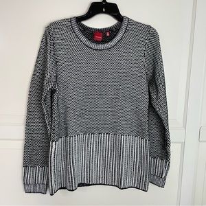 Red SAKS 5th Ave crewneck pullover sweater 7197